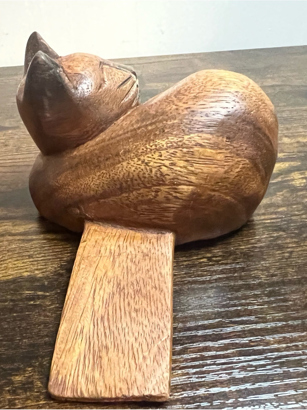 Wooden Cat Door Stop in Warm Brown - Picture 3 of 3